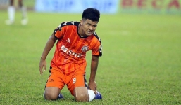 HLV Lê Huỳnh Đức chê Hà Đức Chinh 'chẳng biết làm gì' sau trận thua tại V.League 