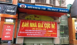 Bất ngờ tên Chủ tịch TP Vinh xuất hiện trên băng rôn rao 'bán nhà giá cực rẻ'