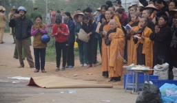 Vụ tai nạn thảm khốc ở Vĩnh Phúc: Xe khách tăng tốc trước khi tông đoàn đưa tang