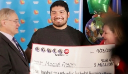 Chàng trai 24 tuổi nơm nớp lo sợ sau khi trúng xổ số 11 nghìn tỷ đồng