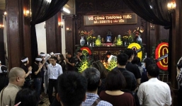 Hơn 10.000 người đến tiễn đưa nữ nhân viên nhà hát kịch bị xe Mercedes đâm tử vong 