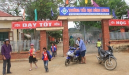 Bắt tạm giam đối tượng xông vào trường tiểu học đâm 6 cô, trò thương vong