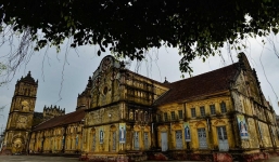 Giáo phận Bùi Chu thông báo tạm hoãn hạ giải nhà thờ