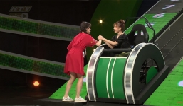 Hari Won 'nổi đóa' khi bị Ninh Dương Lan Ngọc 'tố' đọc câu hỏi quá lâu tại Nhanh Như Chớp