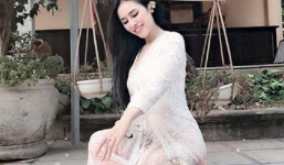 Thư Dung tiếp tục gây xôn xao khi mặc đồ ren xuyên thấu đi lễ chùa