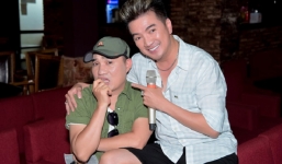 Không phải Mỹ Tâm, Đàm Vĩnh Hưng công khai ôm, hôn người này