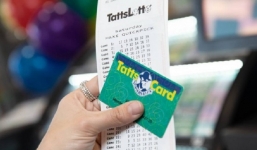 Người đàn ông bất ngờ trúng xổ sổ độc đắc hơn 23 tỷ đồng nhờ giấc mơ 13 năm trước