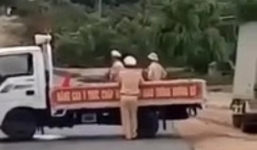 Vụ xe chở gỗ đâm CSGT bị thương nặng ở Gia Lai: Tạm giữ 3 đối tượng