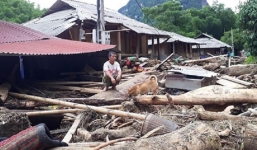 Hiện trường tan hoang bản Sa Ná sau khi cơn lũ dữ đi qua