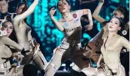 Lần đầu hát live hoàn hảo, Chi Pu lại bị dân mạng nghi ngờ 'hát nhép'