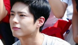 'Người tình tin đồn' của Song Hye Kyo bất ngờ nhận tin vui từ K-net