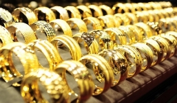 Tin tức giá vàng hôm nay 26/8: Tiếp tục phá kỷ lục, vượt 43 triệu đồng/lượng