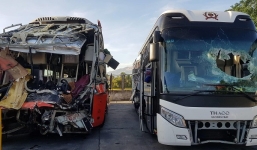 Diễn biến mới nhất vụ 2 xe khách tông nhau ở Khánh Hòa