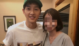 Vui vẻ bên gái lạ hậu ly hôn, Song Joong Ki lộ chi tiết ám chỉ Song Hye Kyo phản bội?