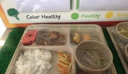 Trường Dân lập Quốc tế Việt Úc bị tố bớt khẩu phần ăn học sinh