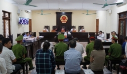 Vợ ông Triệu Tài Vinh vắng mặt tại phiên tòa xét xử vụ gian lận điểm thi ở Hà Giang