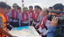 Vụ chìm tàu ở Cần Giờ: Khẩn cấp hút 150 tấn dầu ra khỏi tàu