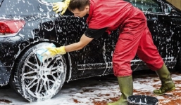 Bỏ ngay những sai lầm thường mắc phải khi tự rửa xe ở nhà 