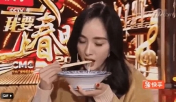 Lộ quy tắc ăn uống khắc nghiệt của dàn sao Hoa ngữ: Dương Mịch gây sốc nhất