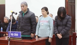 Xét xử vụ bé trai trường Gateway tử vong: Bức xúc tiếng vỗ tay của người thân bị cáo