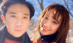 Trấn Thành la làng kêu mệt khi bị Hari Won bắt đi leo núi ở quê ngoại