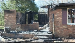 Sống sót trong vụ hỏa hoạn, cô gái tiết lộ sự thật kinh hoàng