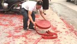 Vụ đốt pháo trong đám cưới ở Hà Nội: Khởi tố, tạm giữ một nghi phạm