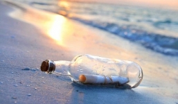 Cụ ông bất ngờ nhận được 23 triệu đồng khi nhặt được bức thư trong đống rác