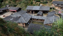 Tỉnh dậy sau một đêm, bất ngờ phát hiện cả làng nghèo trở thành tỷ phú