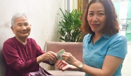 Mẹ Việt Nam anh hùng đã dành số tiền 5 triệu đồng để ủng hộ phòng chống dịch Covid-19