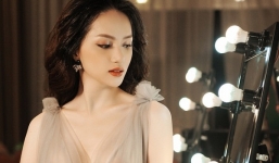 Hương Giang bất chấp hình tượng thẫn thờ nằm trên ghế hát karaoke 