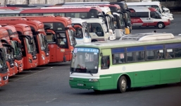 Sở GTVT Hà Nội cho phép taxi, xe buýt, Grab hoạt động trở lại