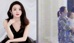 Vừa cho con trai lộ diện, Triệu Lệ Dĩnh đã vô tình bị chỉ trích trách nhiệm làm mẹ