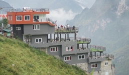 Hà Giang không phá dỡ toàn bộ công trình Panorama trên đèo Mã Pì Lèng