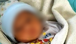 Xót xa bé sơ sinh bị bỏ rơi ven đường kèm phiếu chích ngừa