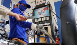 Tin tức giá xăng dầu hôm nay ngày 22/8: Lại giảm mạnh