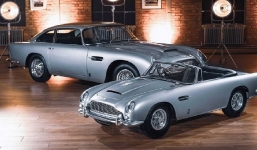 Lộ diện chiếc ô tô đồ chơi trẻ em giá hơn 1 tỷ đồng: Đắt không kém gì Mercedes thật