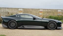 Siêu xe Aston Martin Victor có sức mạnh 836 mã lực sắp trình làng