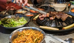 Đi nhà hàng ăn nướng thì ngon nhưng nếu không tránh điều này thì chỉ rước hại vào mình