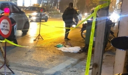 Hà Nội: Bàng hoàng phát hiện thai nhi trong túi bóng đen bị ô tô cán qua