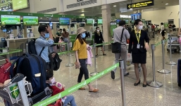 Tạm dừng nhập cảnh hành khách tại Cảng hàng không quốc tế Tân Sơn Nhất