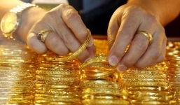 Bảng giá vàng hôm nay ngày 13/8: Thay đổi không kịp trở tay sau khi liên tiếp rơi xuống đáy