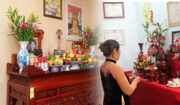 7 loại hoa tuyệt đối không dùng cúng Rằm, 1 thứ đại kỵ xuất hiện trên bàn thờ nhiều gia đình