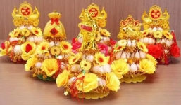 Đặt mấy củ tỏi lên bàn thờ Thần Tài để hút tài lộc, tiền vào như nước?