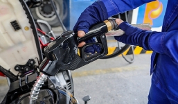 Giá xăng dầu hôm nay ngày 22/2: Tiếp tục leo lên đỉnh