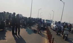 Bị xe tải tông từ phía sau, nam sinh lớp 9 chết thảm