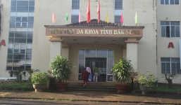 Đình chỉ điều tra vụ giám đốc BV bị 'tâm thần' sau sai phạm