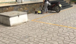 Bé trai rơi từ tầng cao chung cư xuống đất, tử vong thương tâm