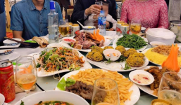 Đãi tiệc hơn 4 triệu/mâm mà khách chỉ mừng 200 nghìn, cô dâu lên mạng than lỗ nặng