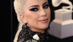 Hé lộ quá khứ đen tối của Lady Gaga: Bị bạn học nguyền rủa
